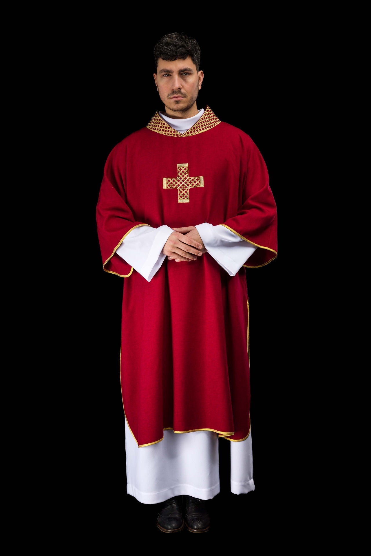 Red dalmatic with embroidered crosses and a collar S-1070-02-70-D DALMATYK - CHASUBLES.COM