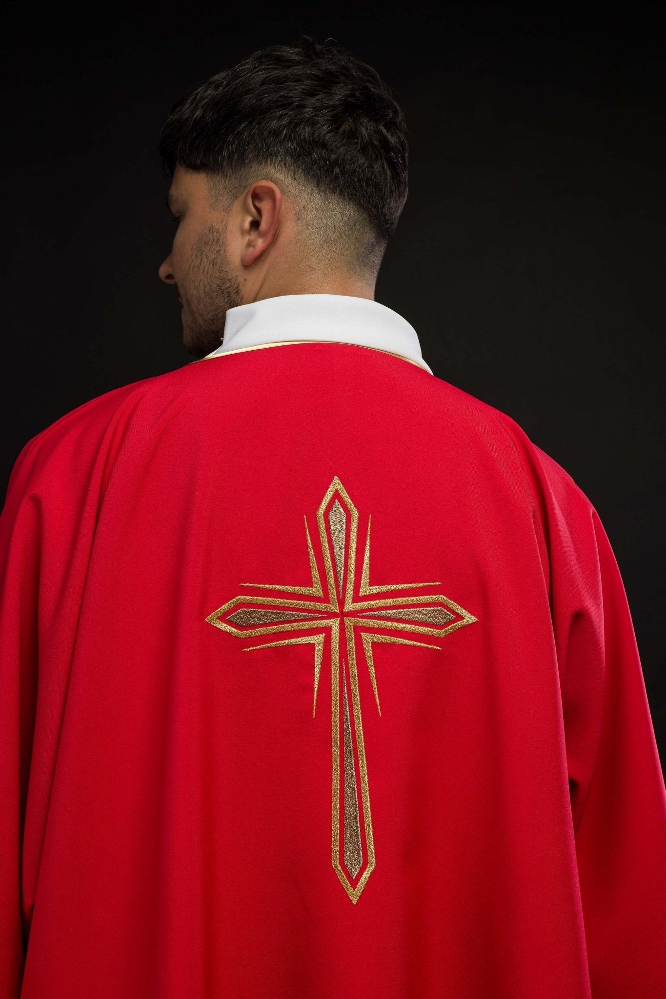 Red dalmatic with embroidered golden cross KDL/037/02/12/D - HAFTINAUSA.COM