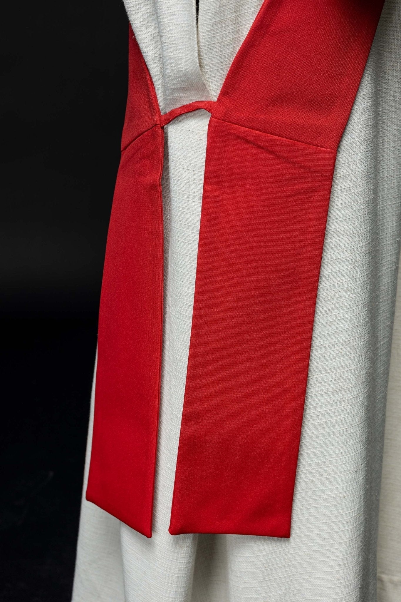 Red Deacon stole with a Cross KSD/133/02/01 CZERWONY - HAFTINAUSA.COM