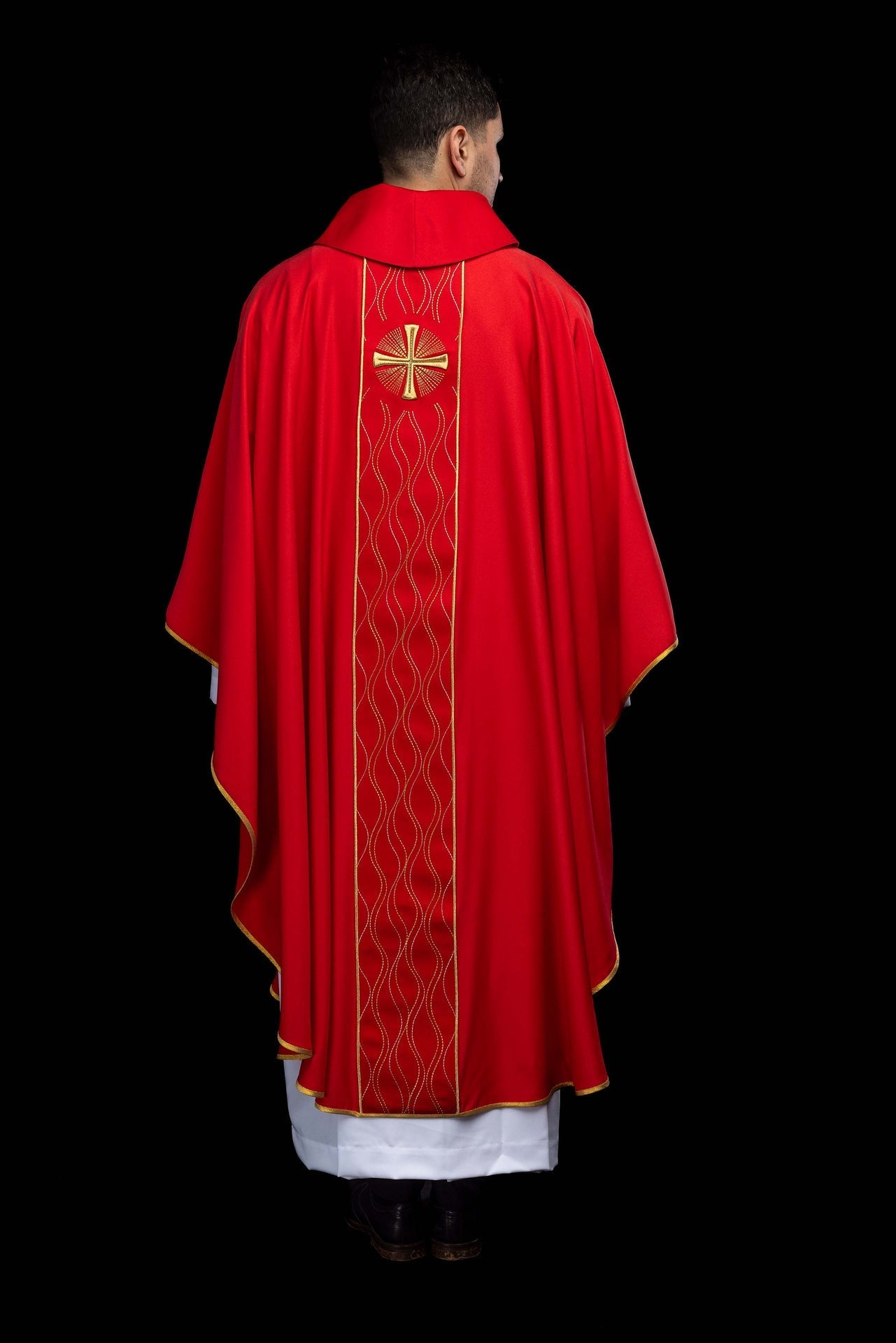 Red embroidered chasuble with a cross KOR/277/02/53 - CHASUBLES.COM