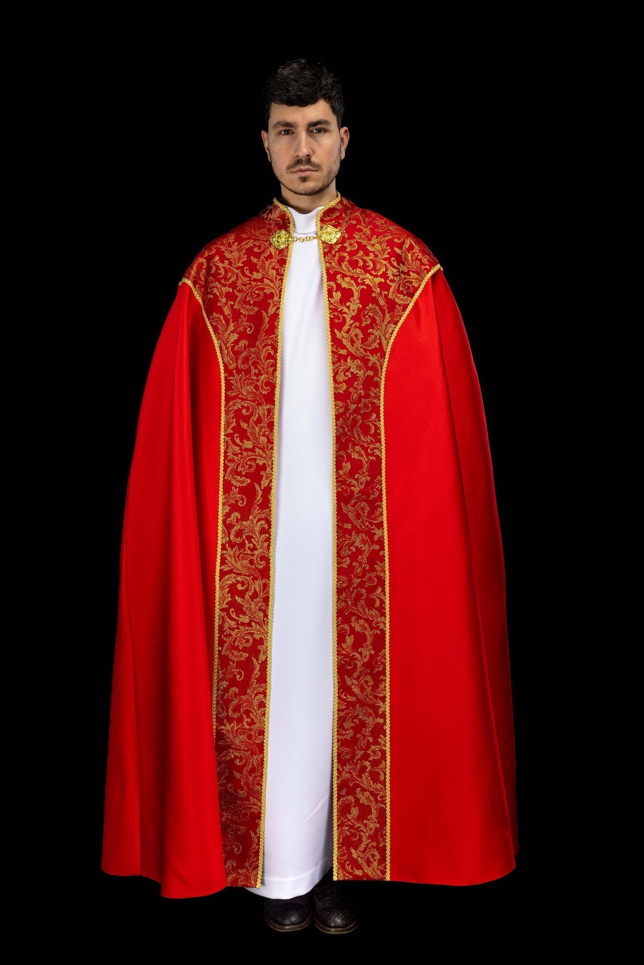 Red embroidered cope decorated with jacquard fabric KKP/162/02/20 145cm - CHASUBLES.COM