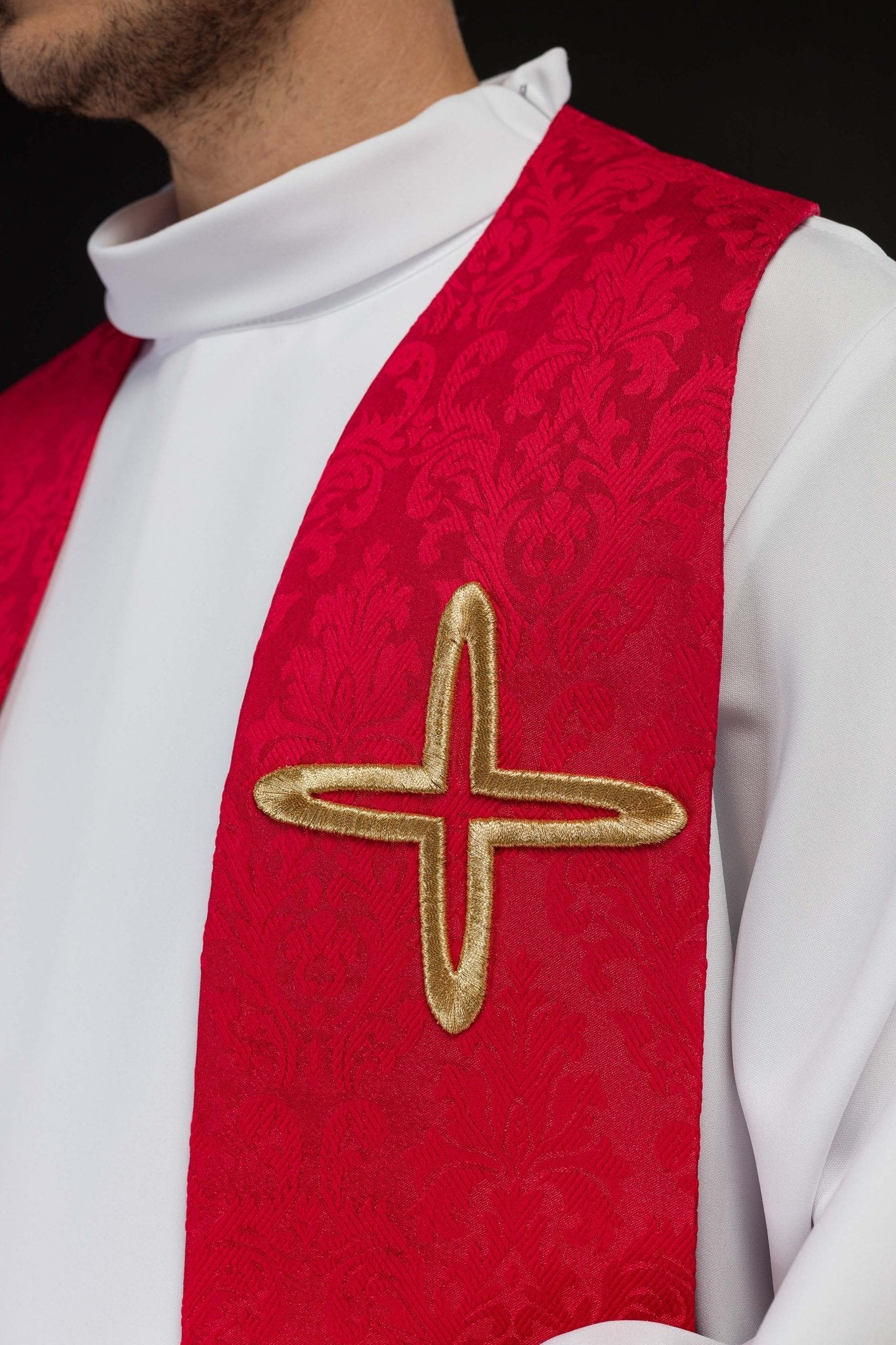 Red Embroidered Jacquard Stole with Cross Motifs S-2054-02-67 - CHASUBLES.COM