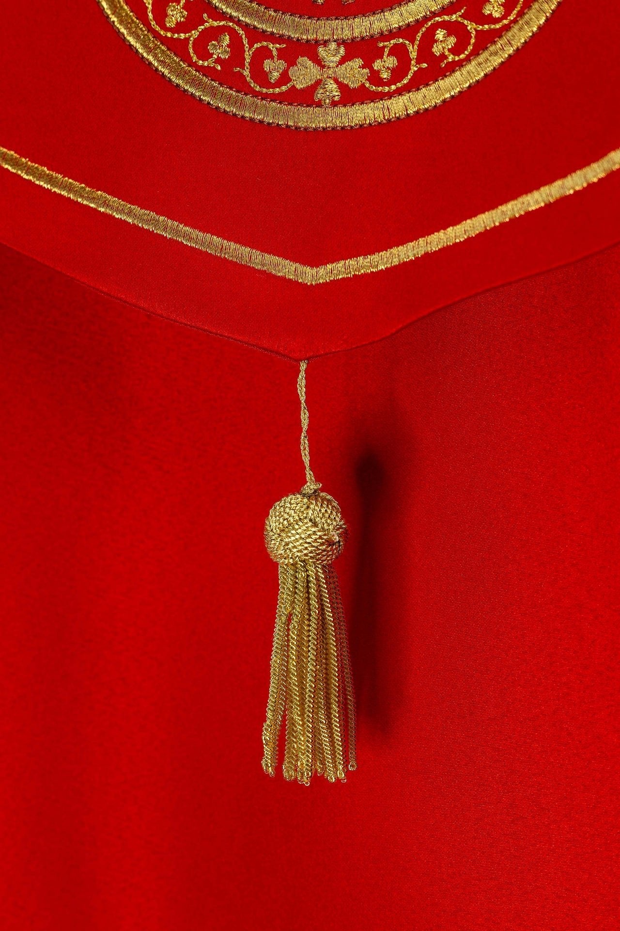 Red embroidered liturgical cope with a chalice motif KKP/013/02/20 145cm - CHASUBLES.COM