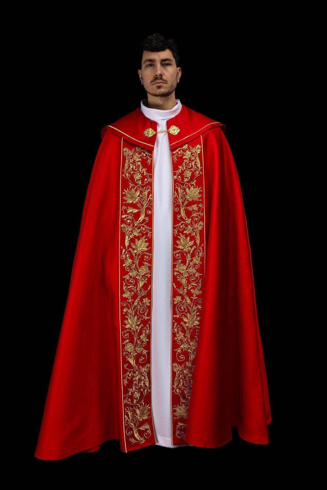 Red embroidered liturgical cope with a chalice motif KKP/013/02/20 145cm - CHASUBLES.COM