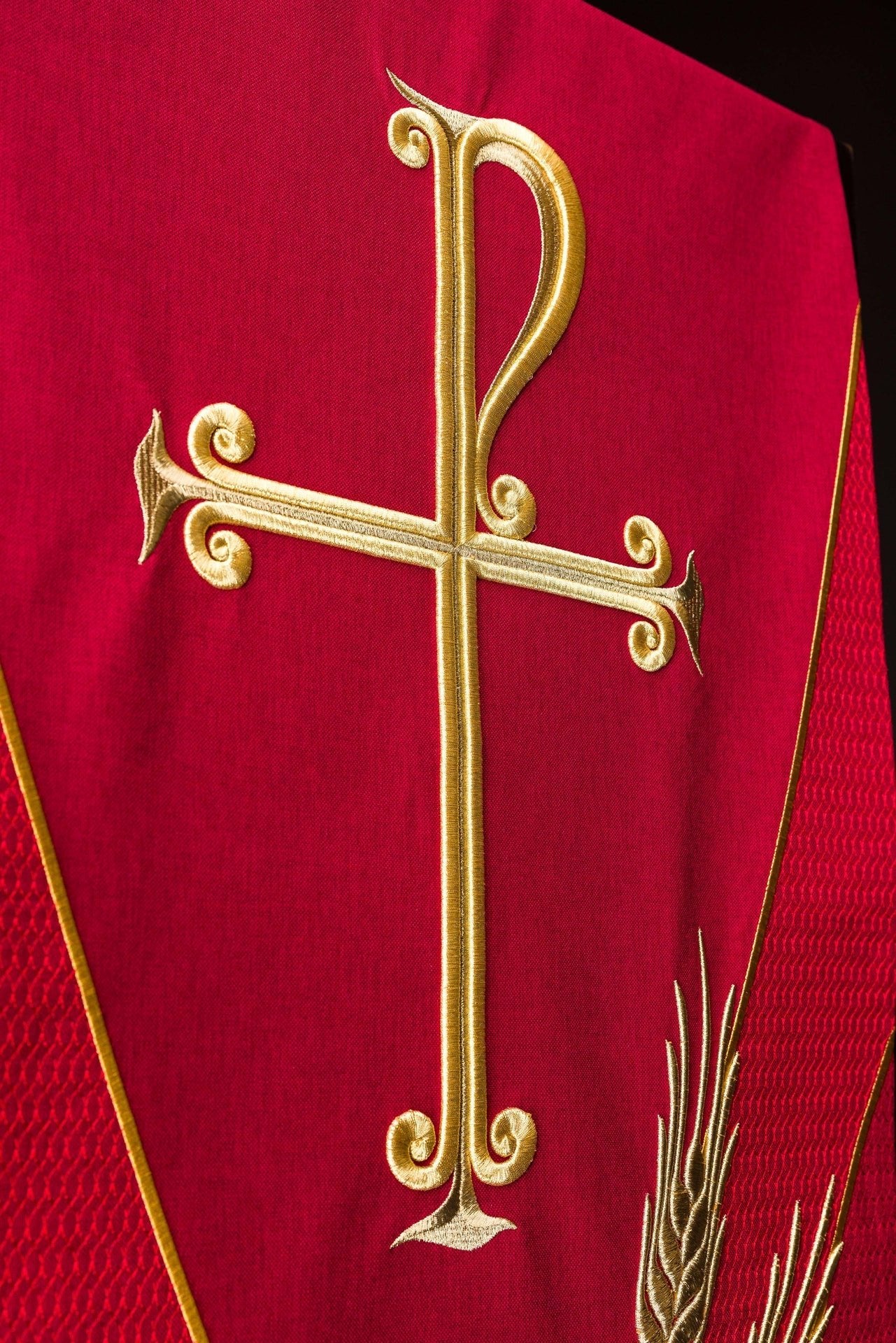 Red lectern cloth with PAX embroidery LE/8050/02 55*250 - CHASUBLES.COM