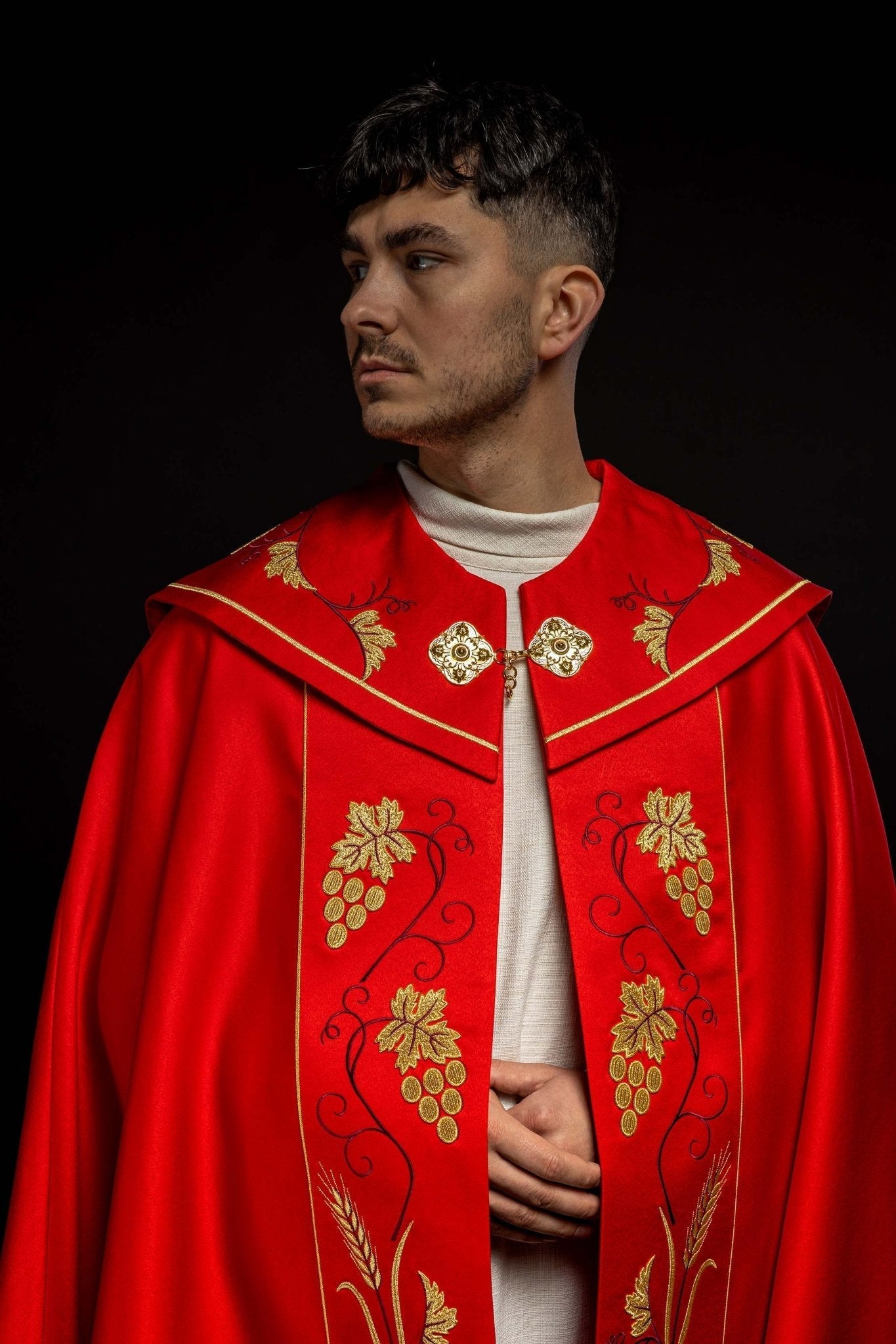 Red Liturgical cope with Gold Embroidery IHS and Grape KKP/001/02/20 CZERWONA SAT.POMPON 150cm - HAFTINAUSA.COM