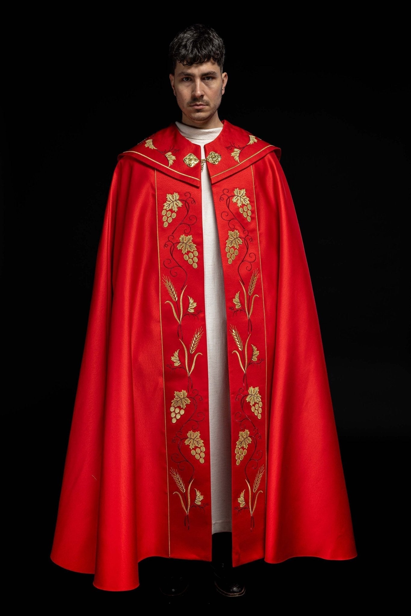 Red Liturgical cope with Gold Embroidery IHS and Grape KKP/001/02/20 CZERWONA SAT.POMPON 150cm - HAFTINAUSA.COM