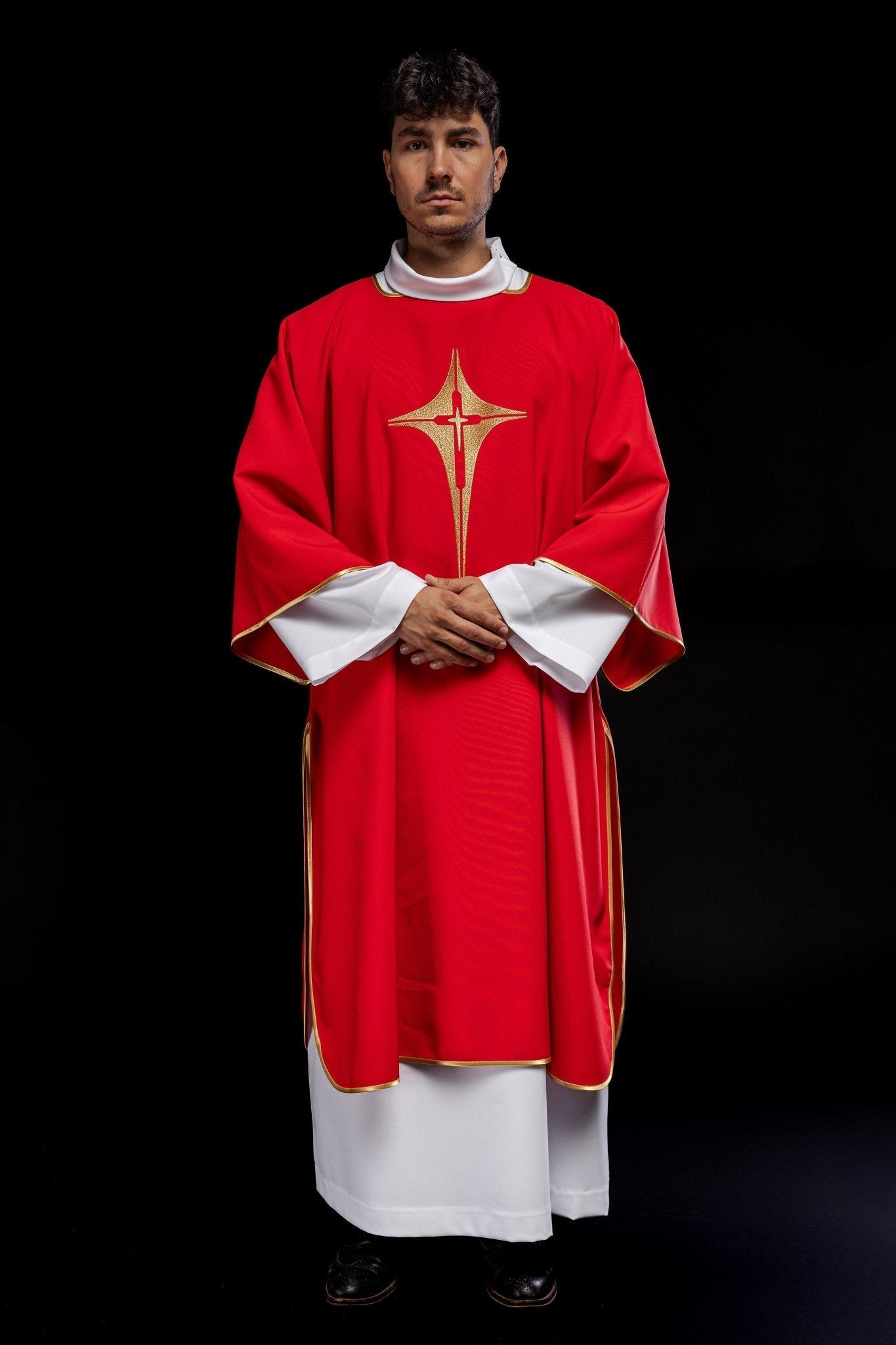 Red liturgical dalmatic with gold cross KDL/214/02/12/D - HAFTINAUSA.COM