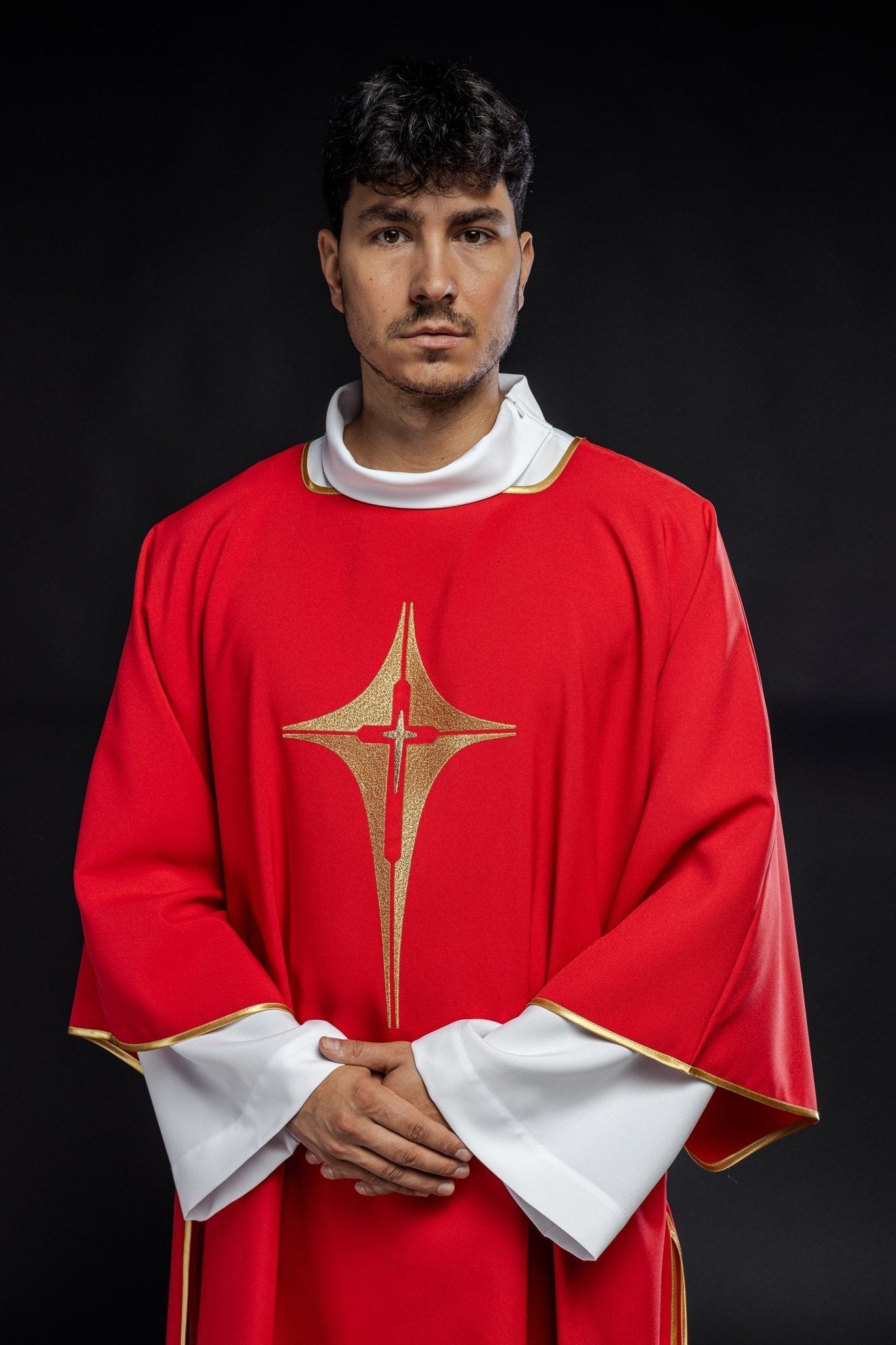 Red liturgical dalmatic with gold cross KDL/214/02/12/D - HAFTINAUSA.COM