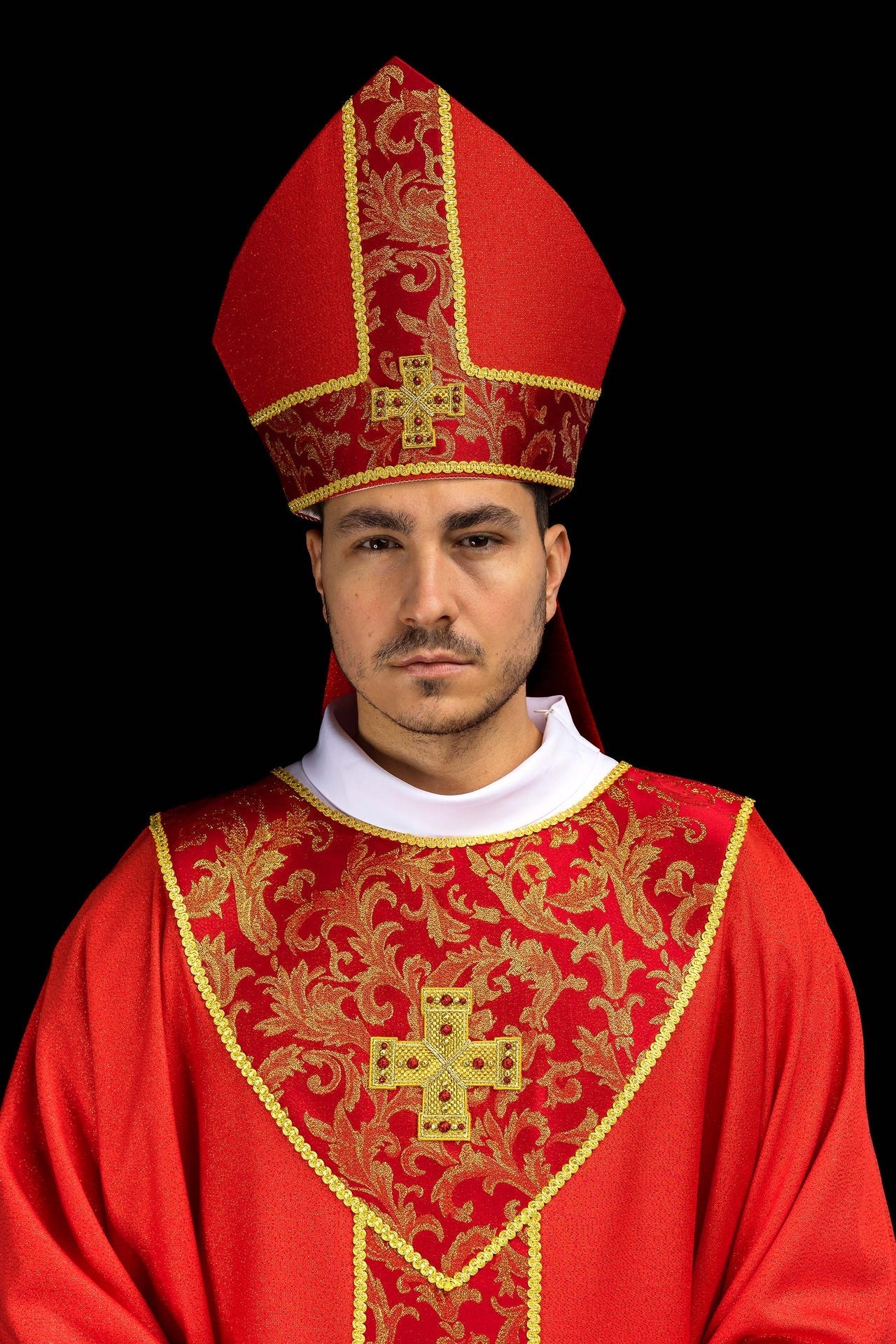 Red mitre embroidered with a cross decorated with jacquard fabric LE/9075/02-1 - CHASUBLES.COM