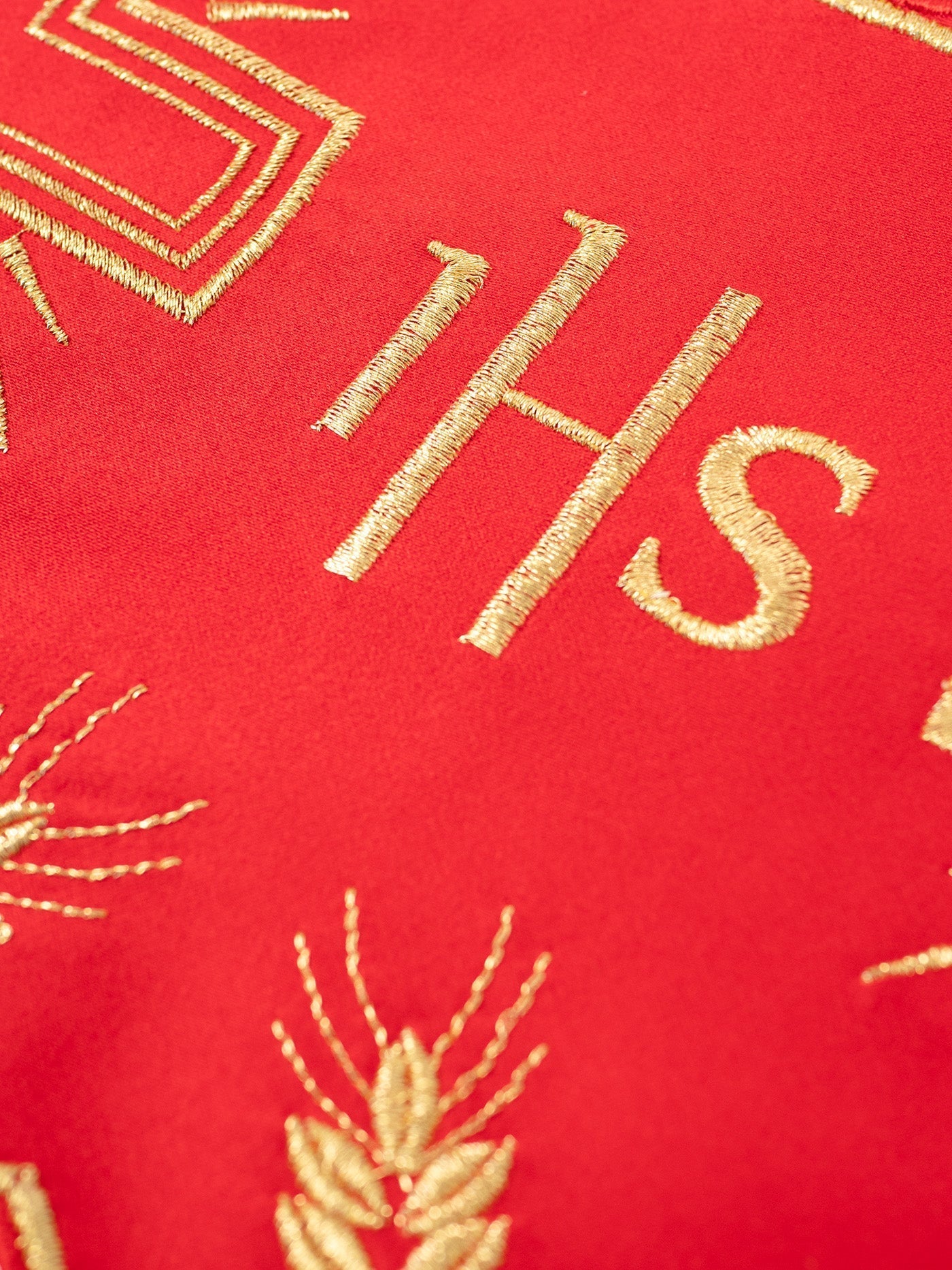 Red superfrontal with IHS and cross embroidery KOM/040/02 20cm 3,5m - HAFTINAUSA.COM