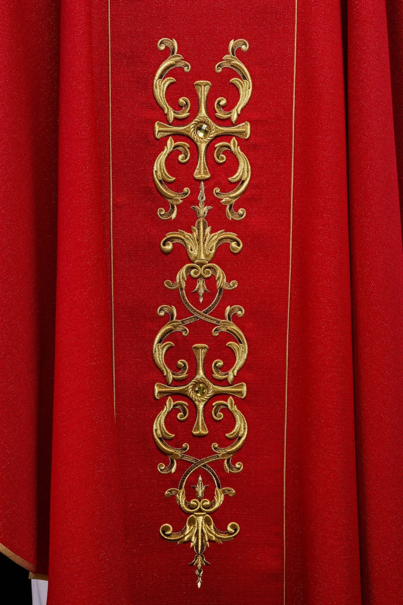 Richly embroidered chasuble with the image of Saint Florian KOW2/037/02/71 - HAFTINAUSA.COM