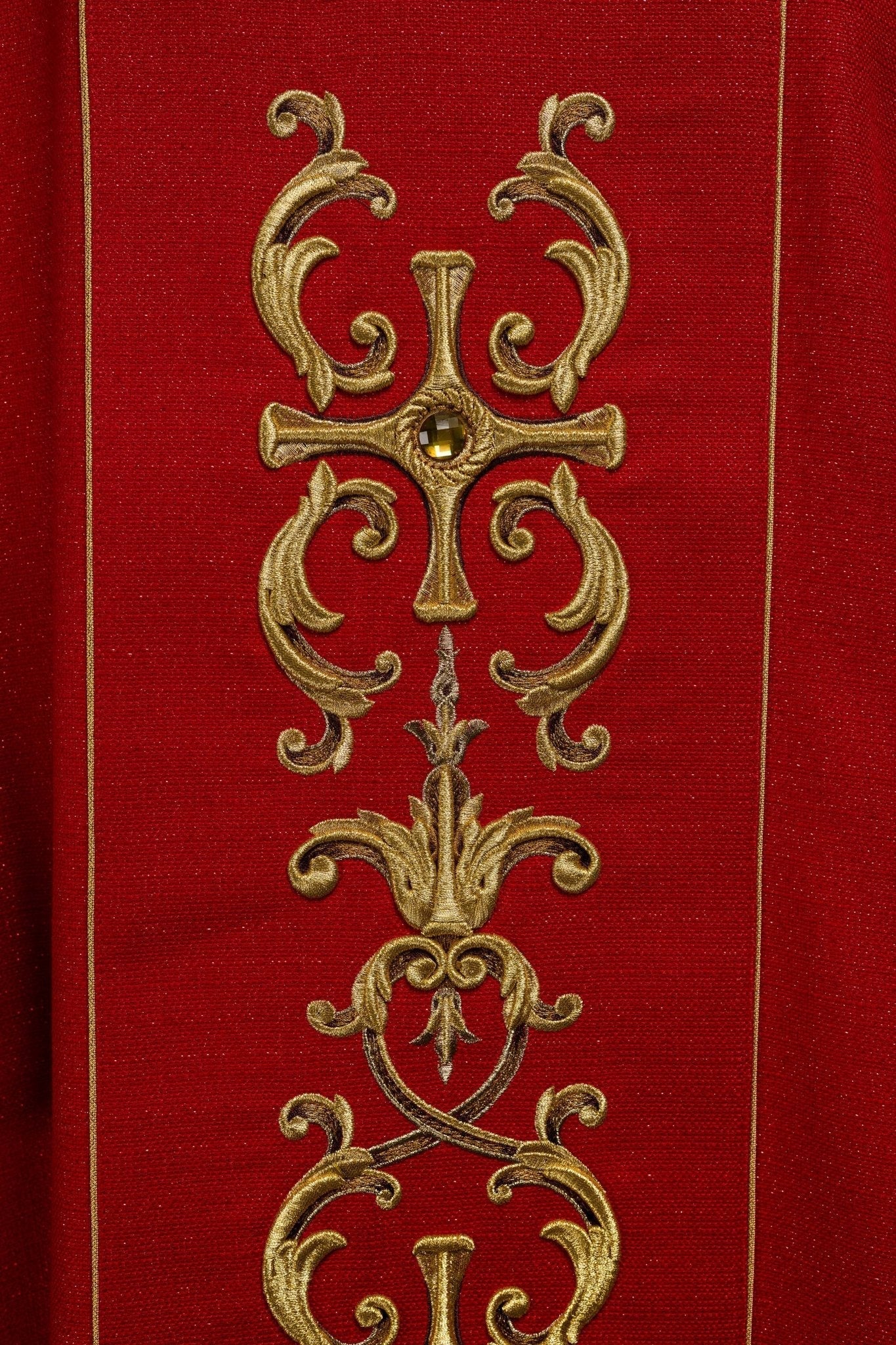 Richly embroidered chasuble with the image of Saint Florian KOW2/037/02/71 - HAFTINAUSA.COM