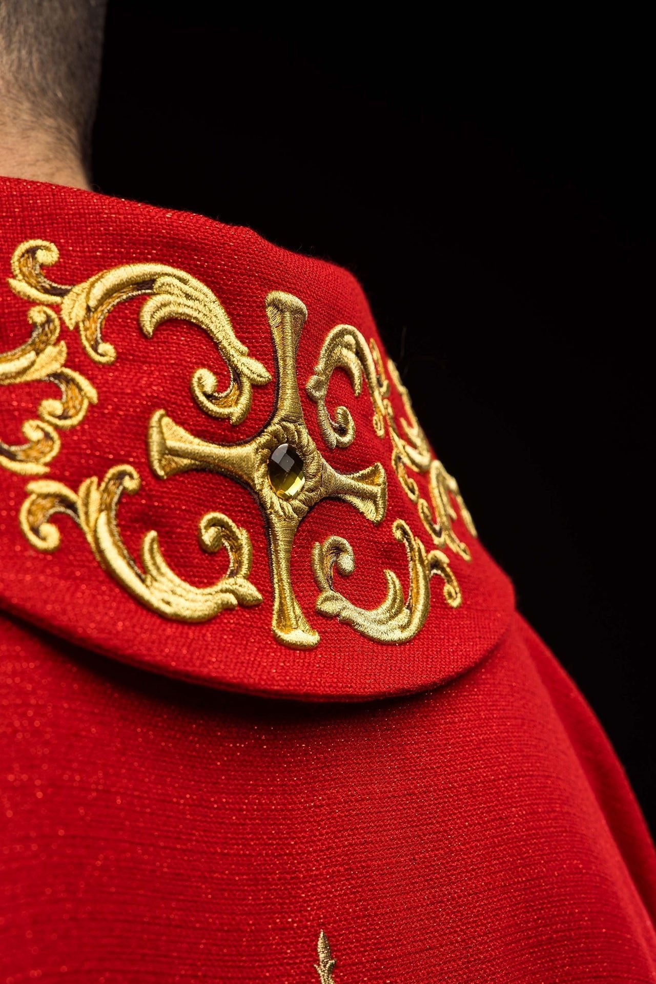 Richly embroidered chasuble with the image of Saint Paul red KOW2/039/02/71 - CHASUBLES.COM