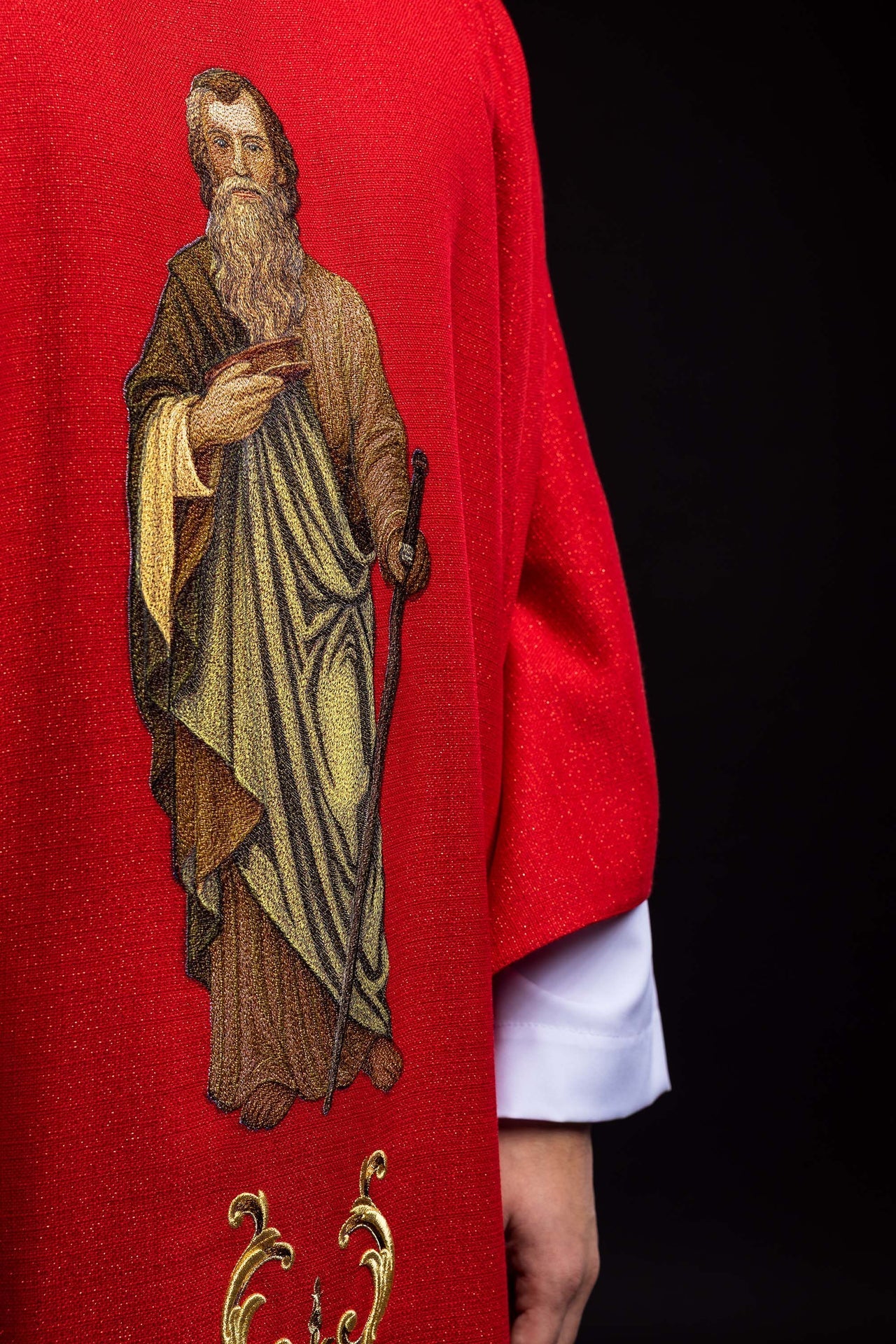 Richly embroidered chasuble with the image of Saint Paul red KOW2/039/02/71 - CHASUBLES.COM