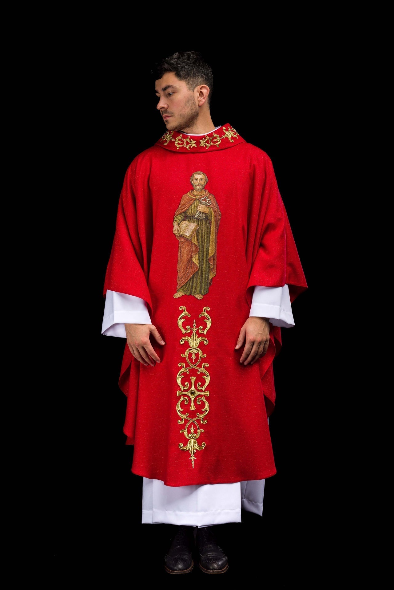 Richly embroidered chasuble with the image of Saint Peter red KOW2/040/02/71 - CHASUBLES.COM