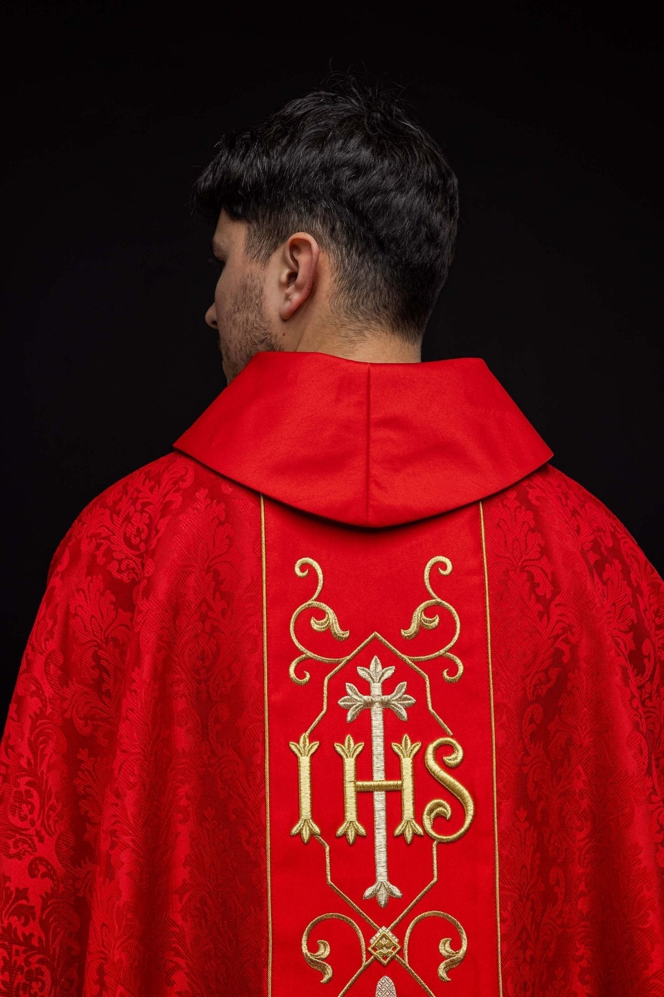 Richly embroidered red IHS chasuble KOR/268/02/67 - HAFTINAUSA.COM