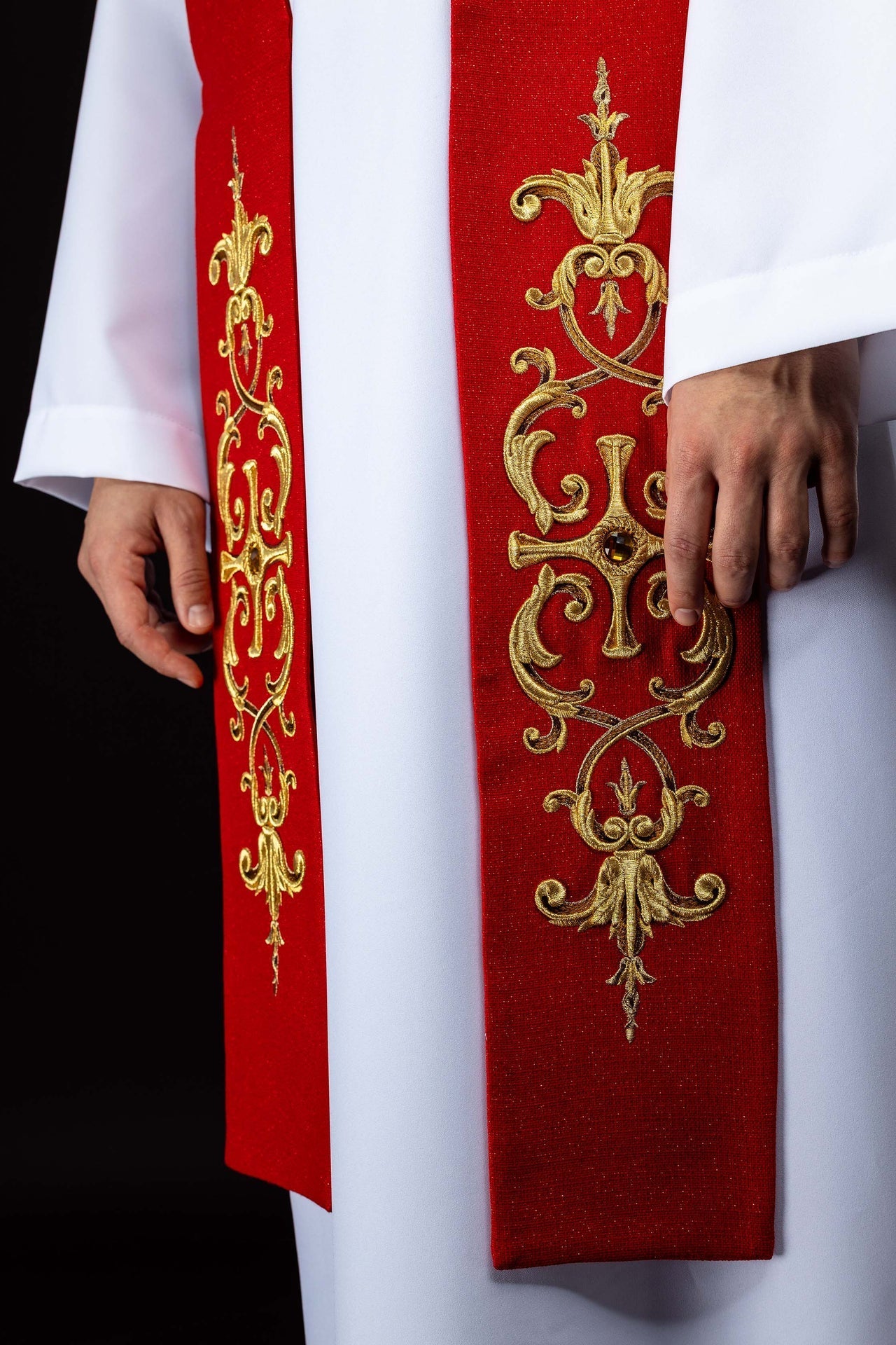Richly embroidered stole with the image of Saints Peter and Paul KSW2/017/02/71 - CHASUBLES.COM