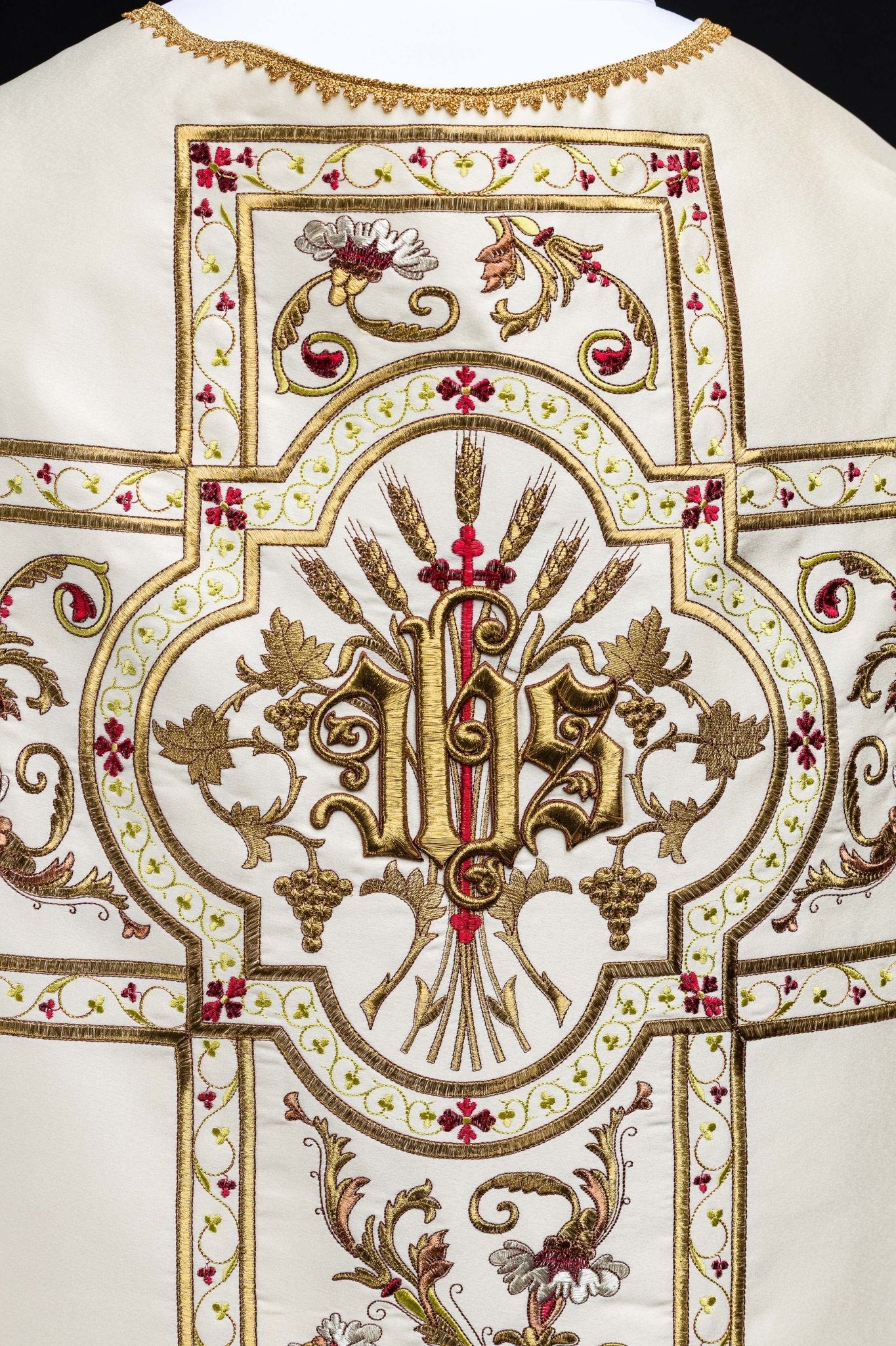 Roman ivory chasuble with classic gold JHS embroidery KOR/200/05/01 ECRU - CHASUBLES.COM