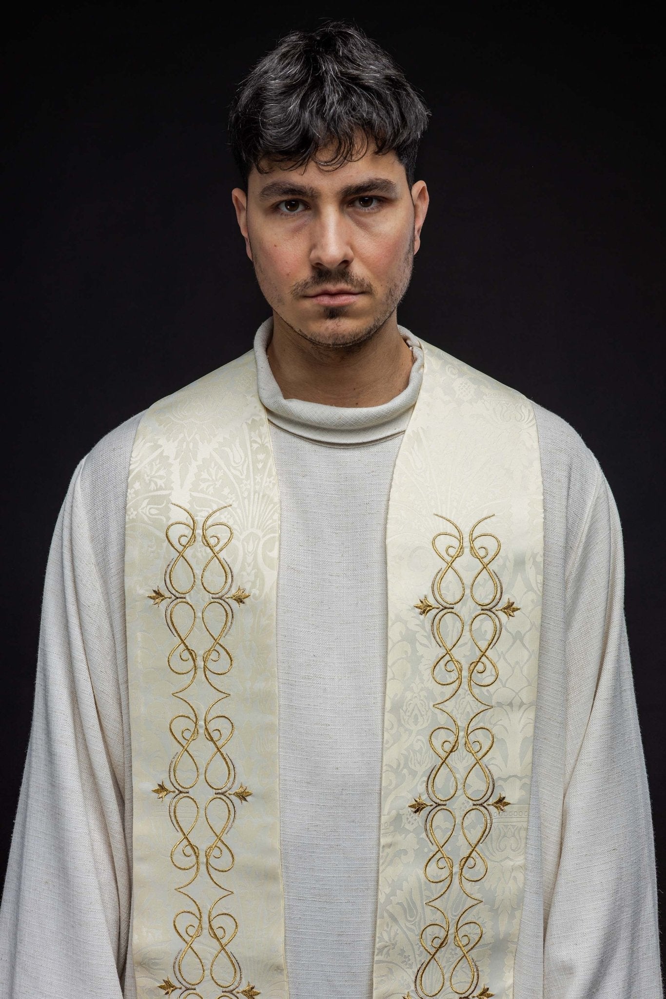 Roman stole with embroidery HA2105 - 05 - HAFTINAUSA.COM