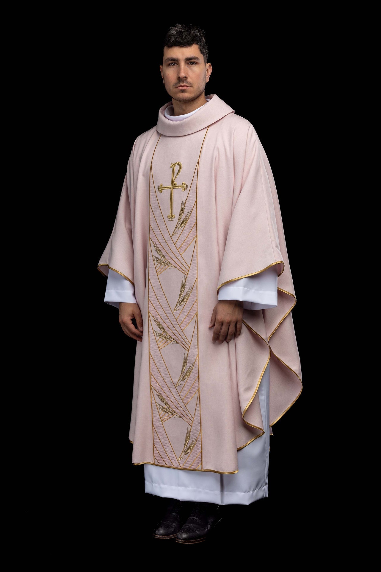 Rose chasuble with an embroidered PAX band LE/7050/08 - CHASUBLES.COM