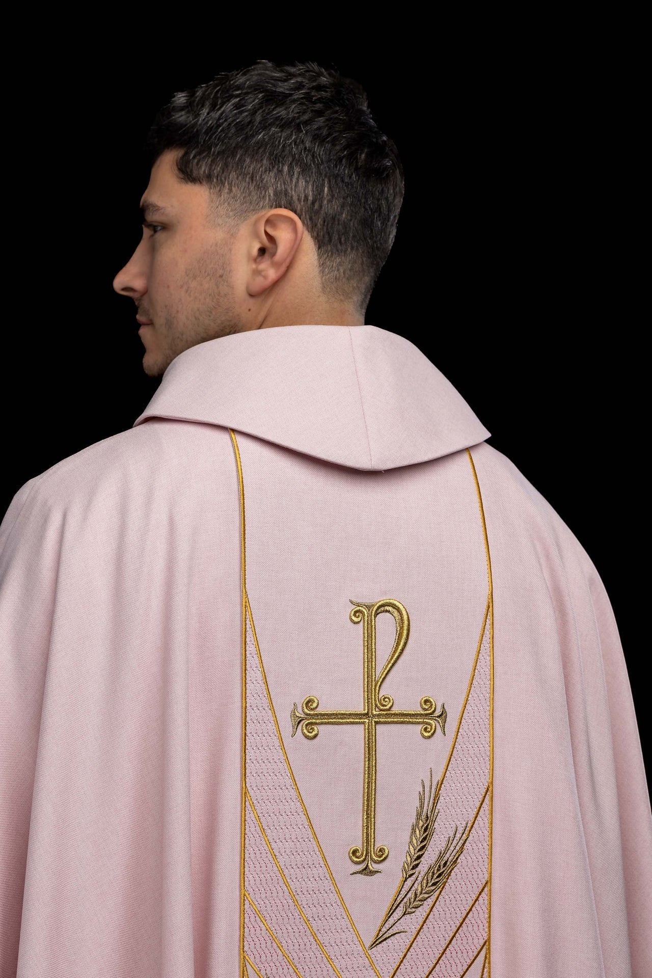 Rose chasuble with an embroidered PAX band LE/7050/08 - CHASUBLES.COM