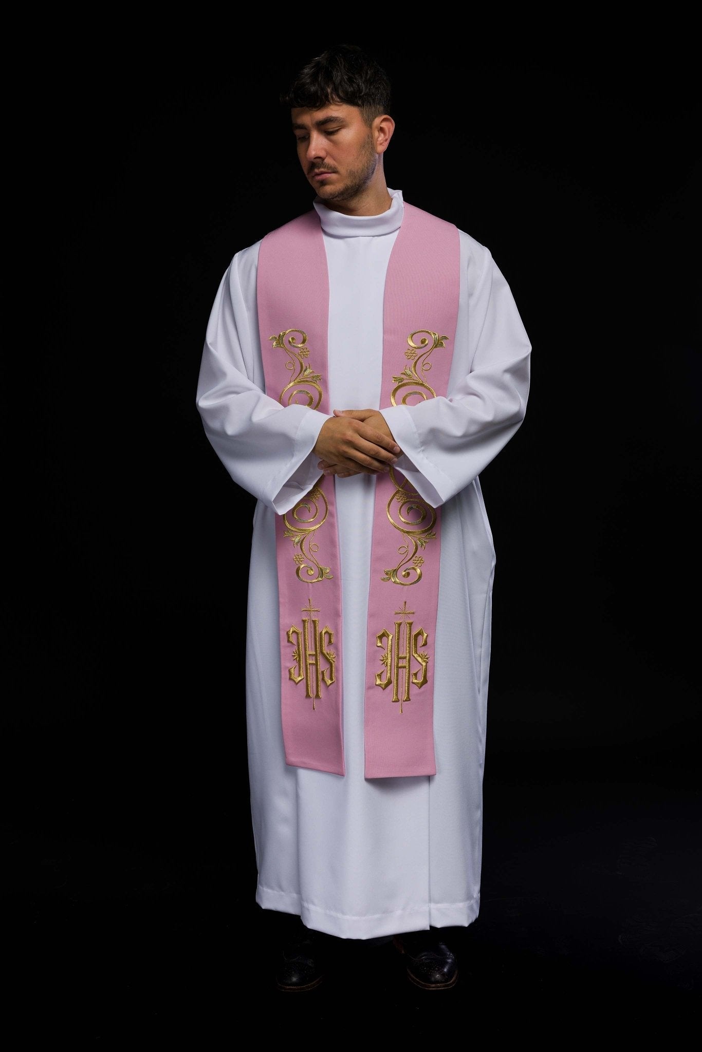 Rose - colored priestly stole embroidered with IHS KST/031/08/01 RÓŻOWY - HAFTINAUSA.COM