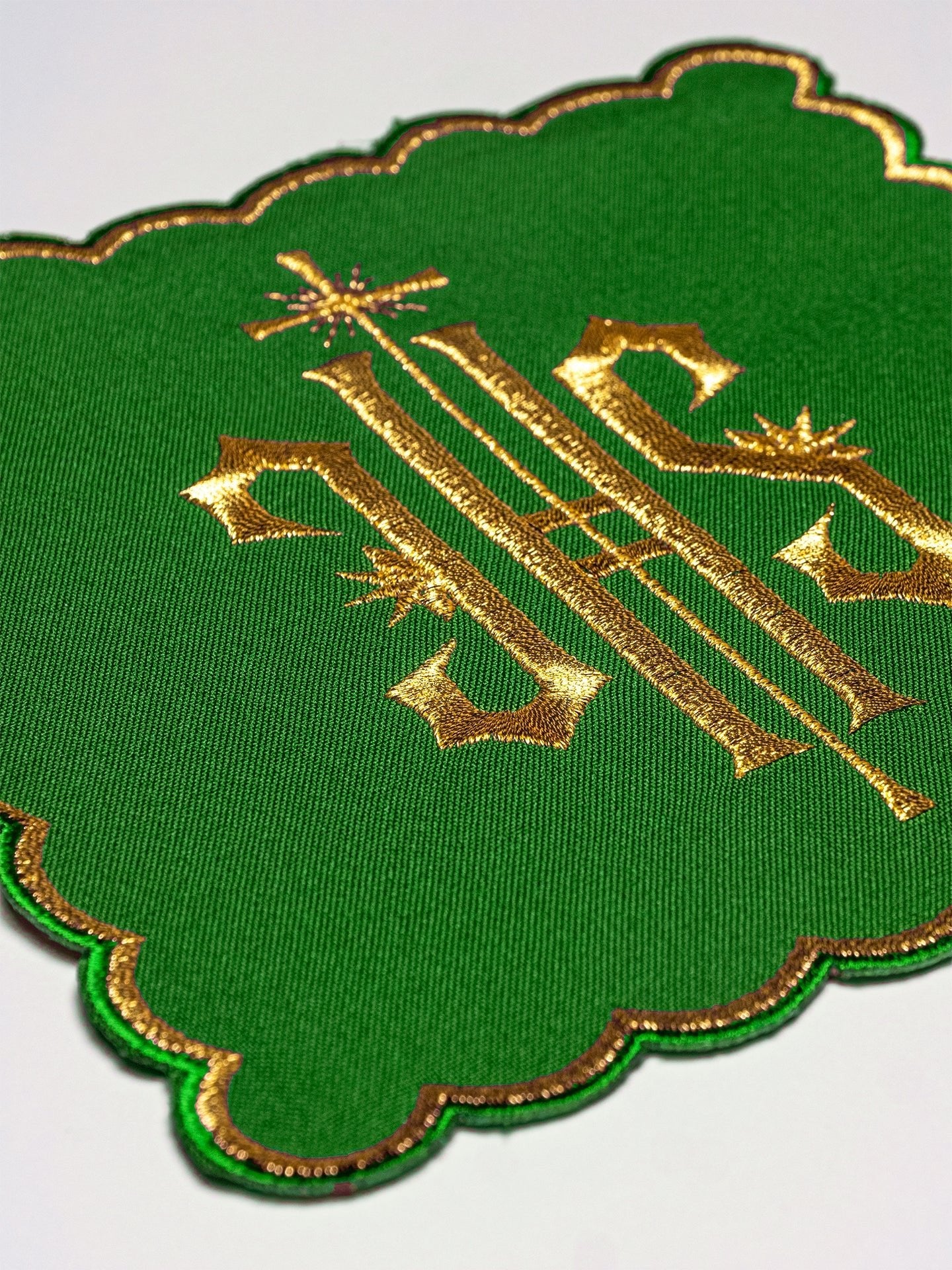 Set of palls with the IHS symbol in four liturgical colors KPA4/029 18*18 - CHASUBLES.COM
