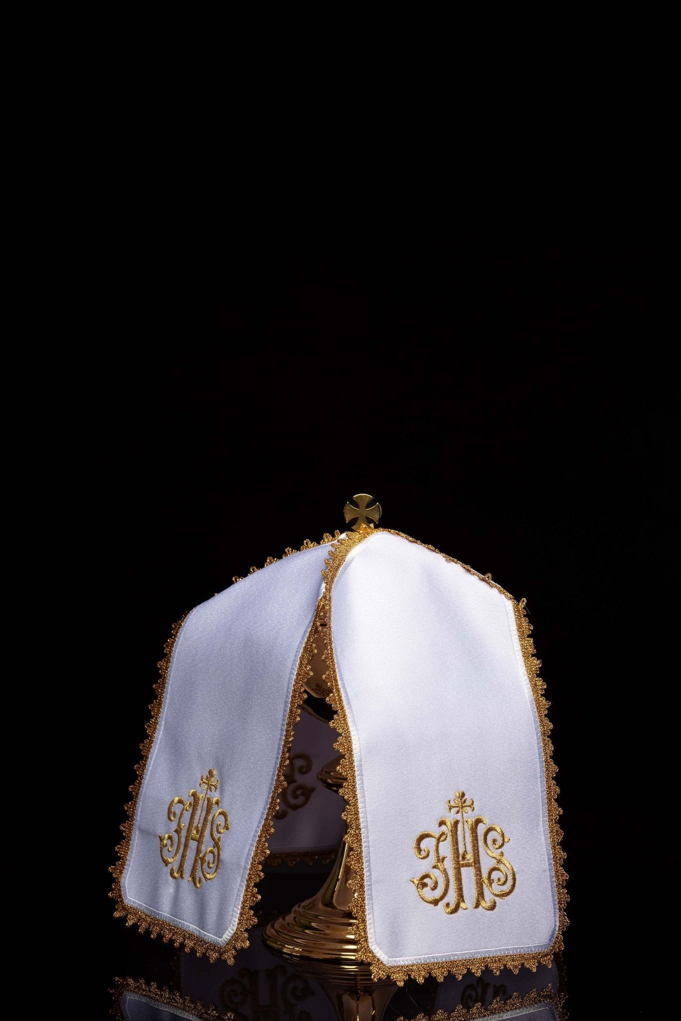 Veil for the pyx with IHS embroidery KWE/029/K/04 29cm. BIAŁY - CHASUBLES.COM