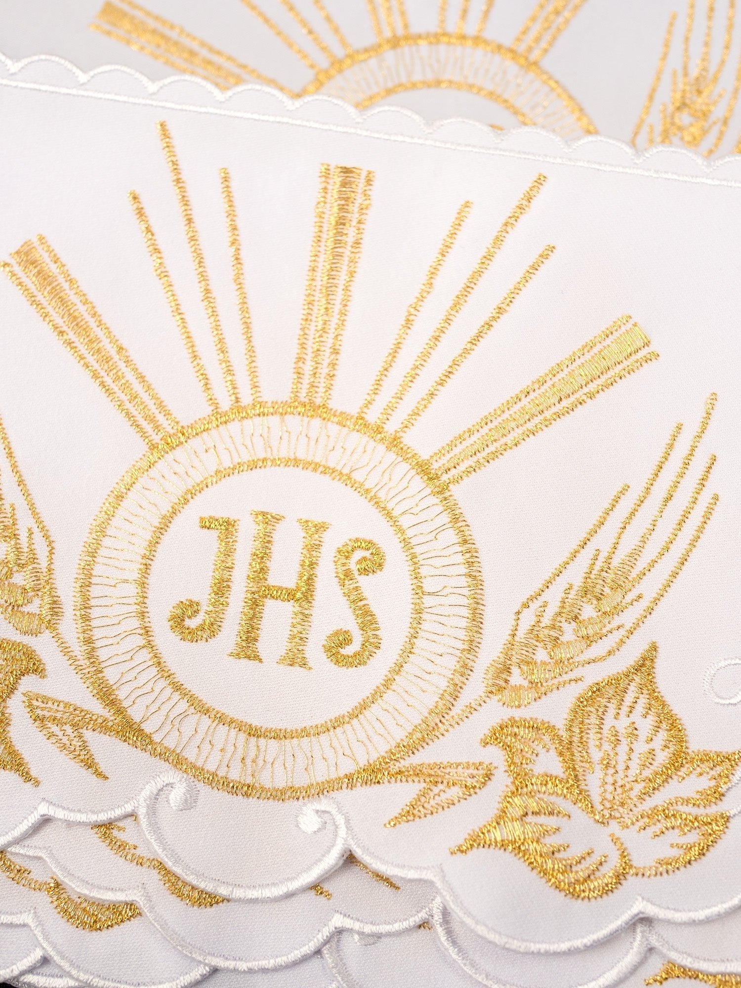 White altar superfrontal cloth with embroidered IHS symbol KOM/053/04 15cm 3,5m - HAFTINAUSA.COM