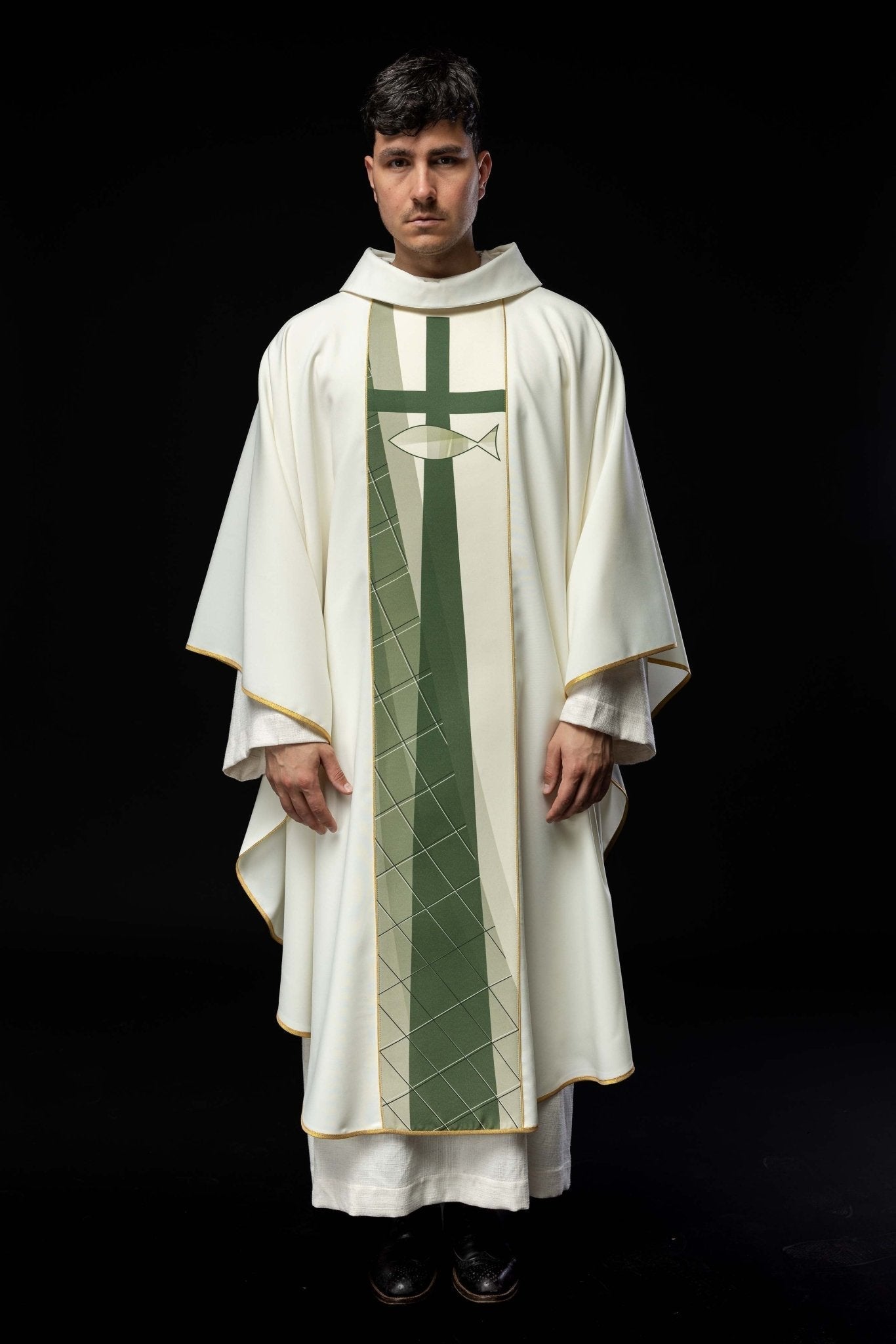 White chasuble embroidered with cross and fish patter HA7010 - 05 ECRU - HAFTINAUSA.COM