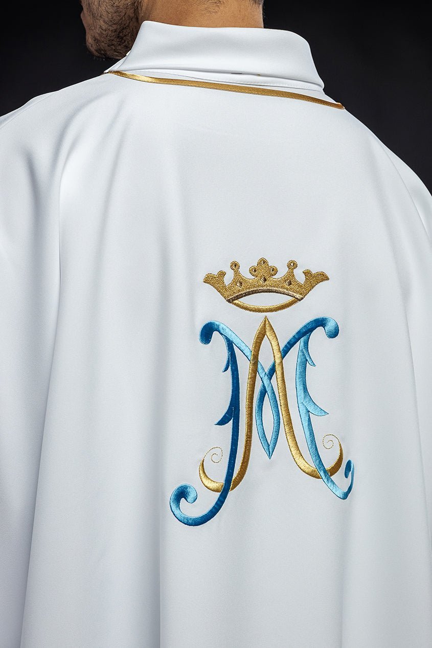 White dalmatic chasuble with Marian embroidery KDL/090/04/12/D - HAFTINAUSA.COM