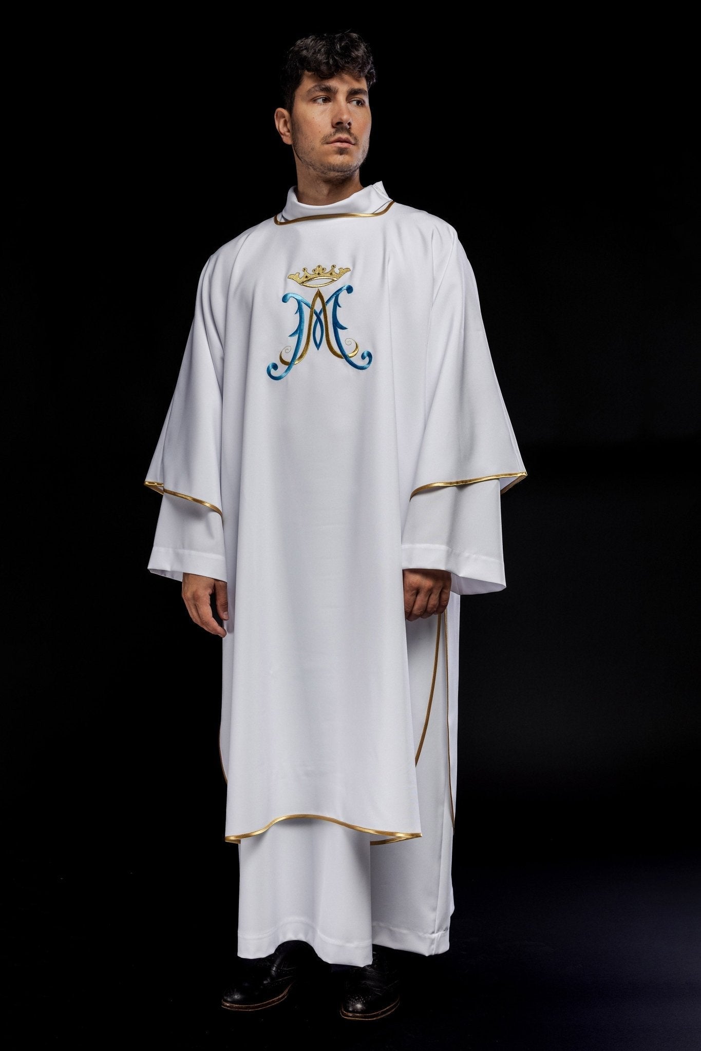 White dalmatic chasuble with Marian embroidery KDL/090/04/12/D - HAFTINAUSA.COM