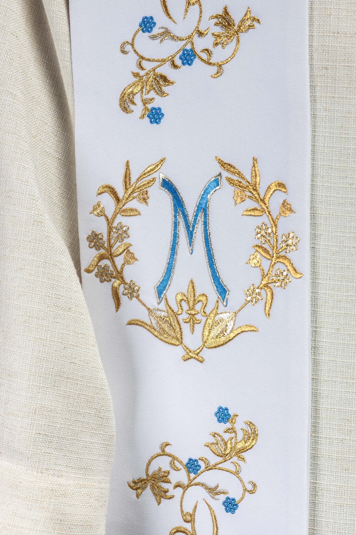 White embroidered Marian priestly stole KST/032/04/01 BIAŁY - HAFTINAUSA.COM