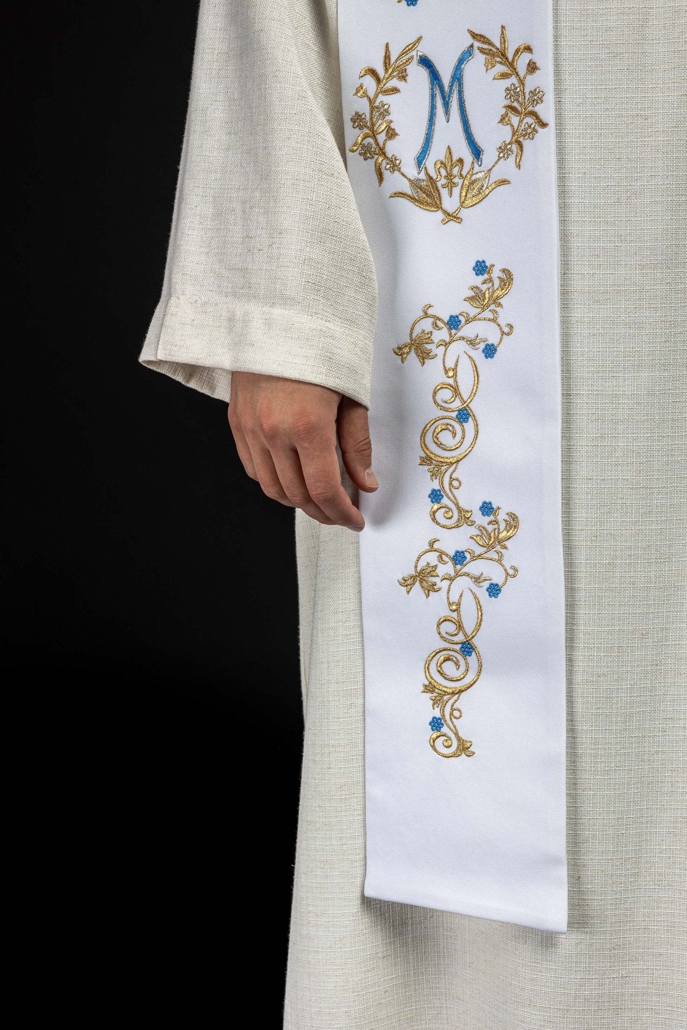 White embroidered Marian priestly stole KST/032/04/01 BIAŁY - HAFTINAUSA.COM