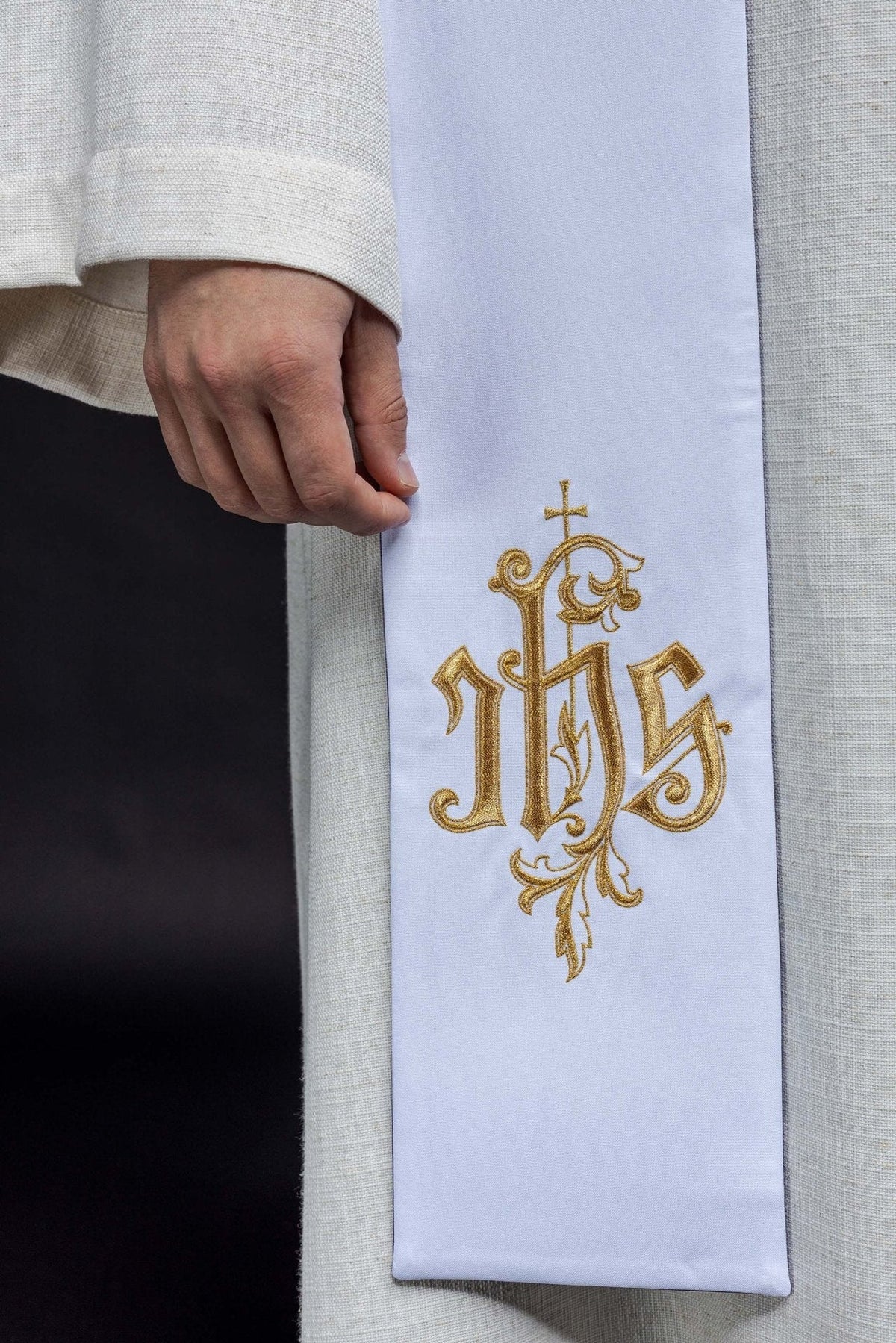 White Stole Embroidered with the IHS Monogram KST/053/04/12 BIAŁY - CHASUBLES.COM